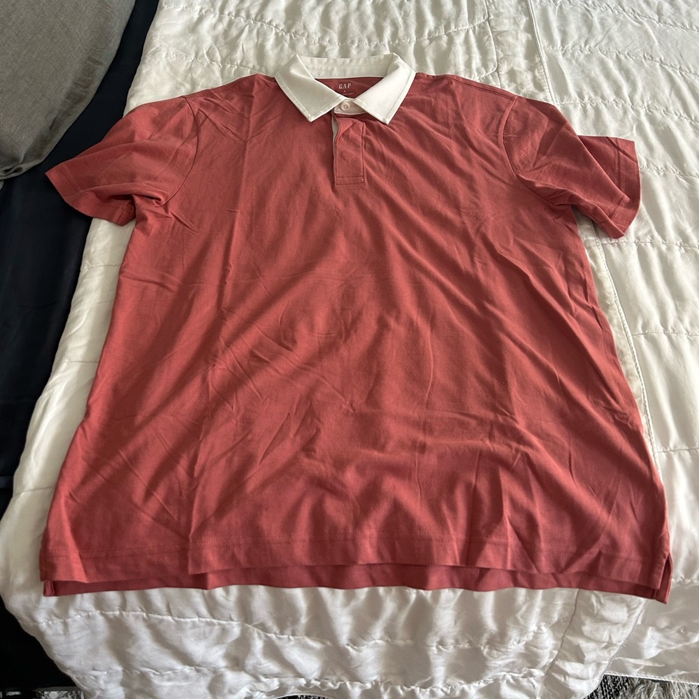 Gap Relaxed Short Sleeve Rugby Shirt. Medium. Red. New with tags. Never worn.